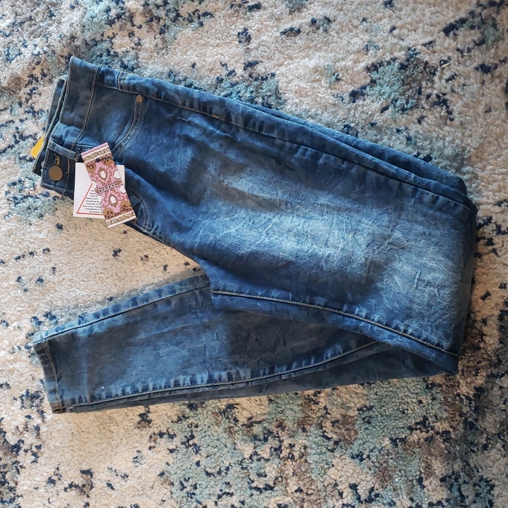 Size 4 Tall Boohoo Ripped Knee Jeggings